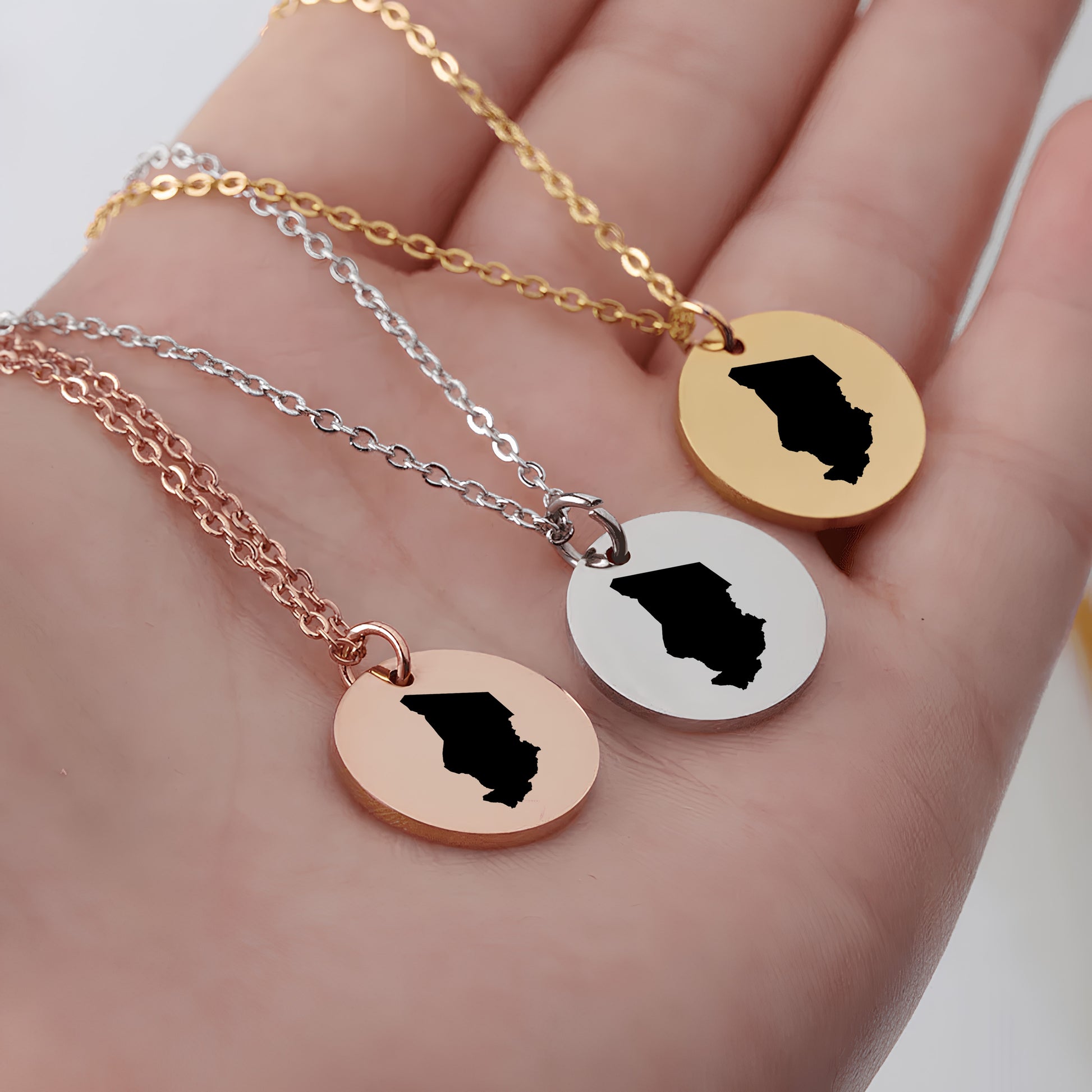 Chad Country Map Necklace - Personalizable Jewelry