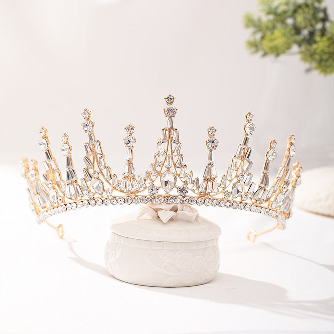 The New Wedding crown Woman Tiara Baroque crystal Rhinestone ornaments Wedding Bridal Crowns